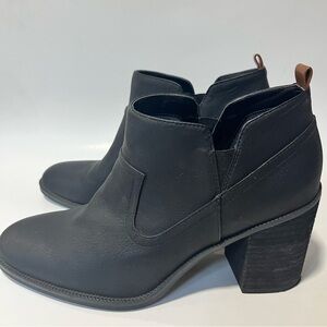 Dr. Scholl's Black Lanie Ankle Booties Be Energized Foam Technology